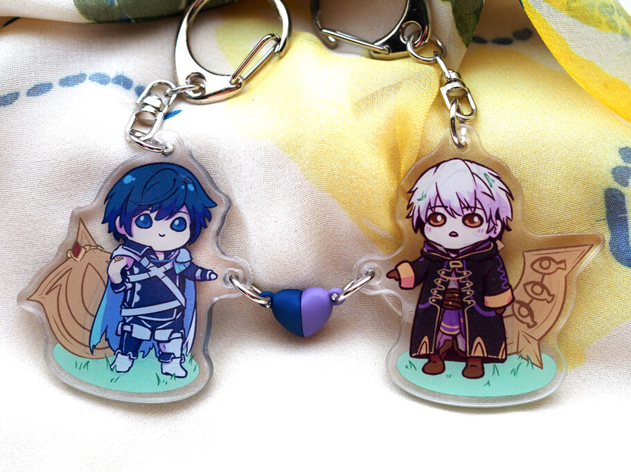 2.5" charms with magnetic heart attachements 2.5" charms with magnetic heart attachements